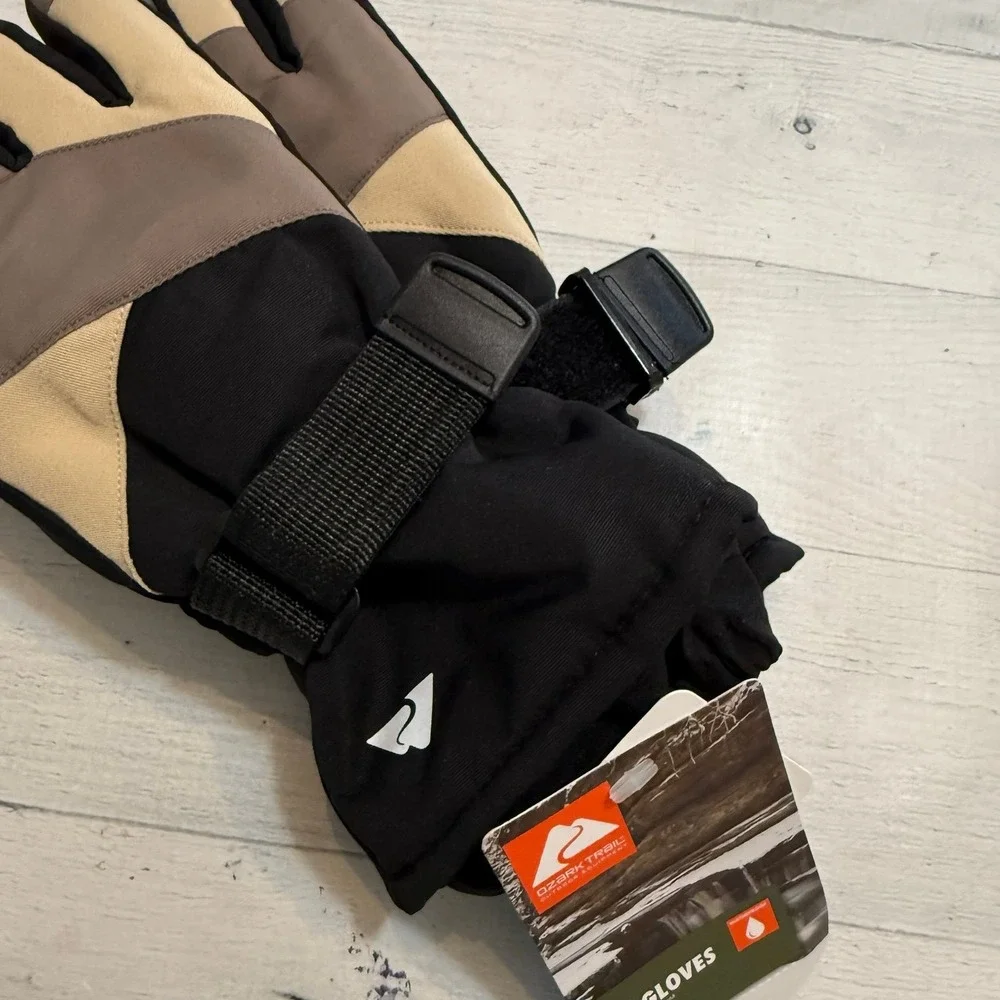 Ozark Trail boys winter ski gloves black beige grey L/XL NEW